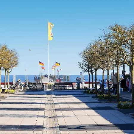 8 Person In Großenbrode