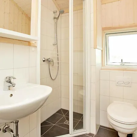 Three-bedroom In 1 Holiday home