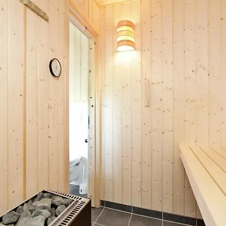 8 Person In Dom wakacyjny