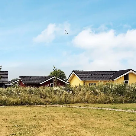 8 Person In * Großenbrode